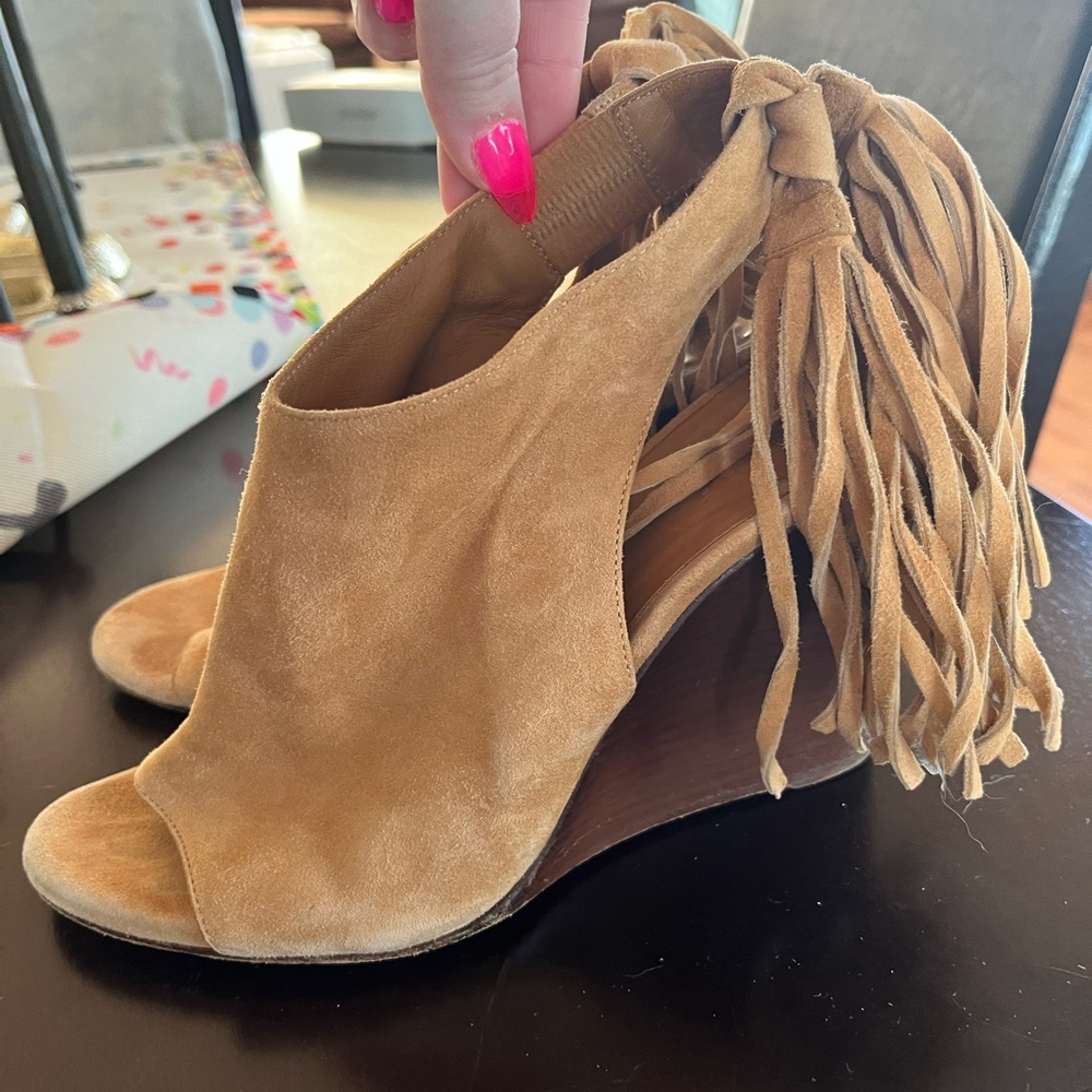CHLOÉ Suede Fringe Trim Accent Slingback Sandals